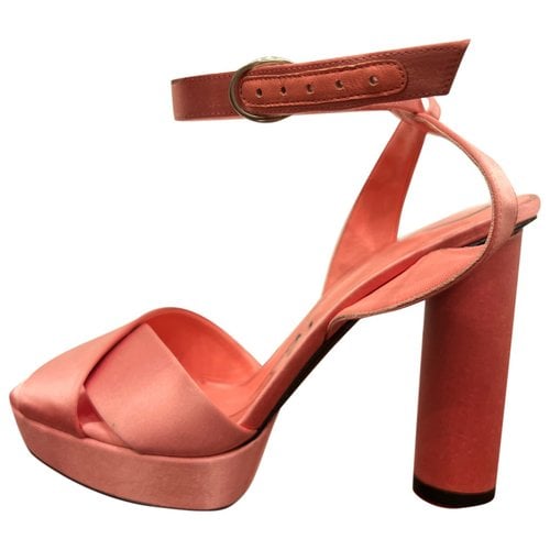 Pre-owned Oscar De La Renta Cloth Sandals In Pink