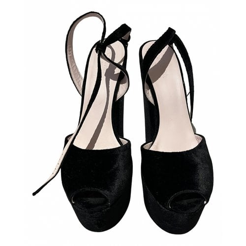 Pre-owned Giamba Velvet Sandals In Black