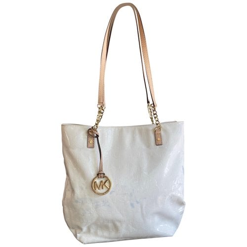 Pre-owned Michael Kors Patent Leather Tote In White