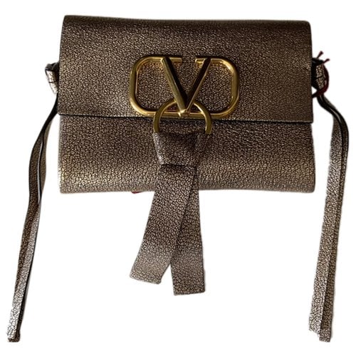 Pre-owned Valentino Garavani Leather Clutch Bag In Gold