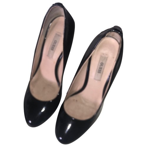 Pre-owned Guess Patent Leather Heels In Black