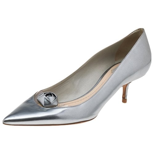Pre-owned Dior Leather Flats In Metallic
