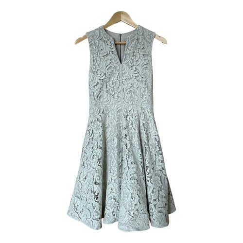 Pre-owned Burberry Lace Mid-length Dress In Beige