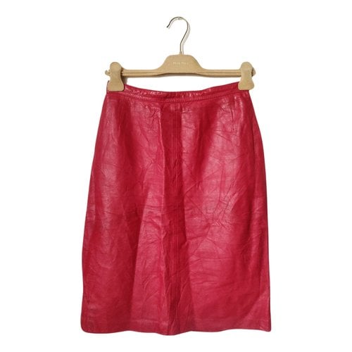 Pre-owned André Taille Haute Leather Mid-length Skirt In Red