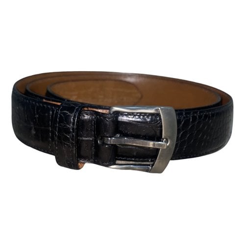 Pre-owned Giorgio Armani Leather Belt In Black