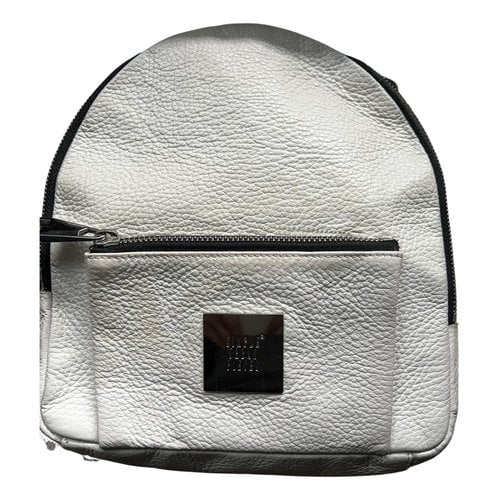 Pre-owned Simple Retro Leather Backpack In White