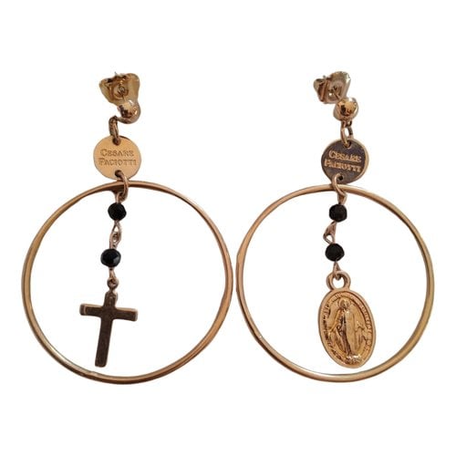 Pre-owned Cesare Paciotti Earrings In Gold