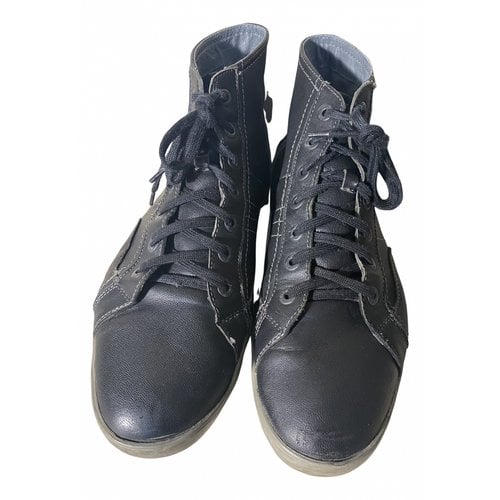 Pre-owned Dkny Leather High Trainers In Black