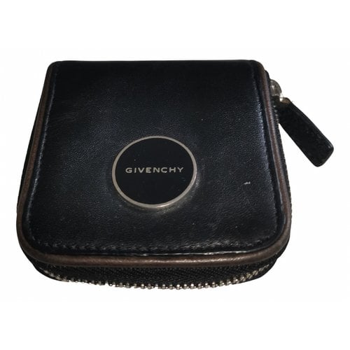 Pre-owned Givenchy Leather Purse In Black