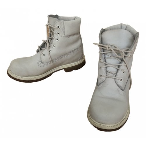 Pre-owned Timberland Leather Ankle Boots In White