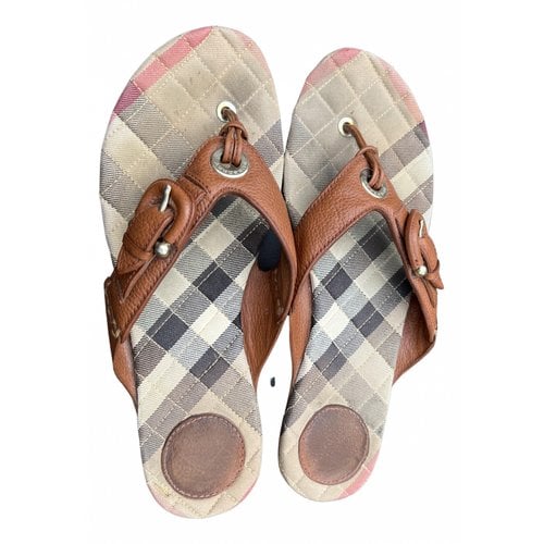 Pre-owned Burberry Leather Flip Flops In Camel