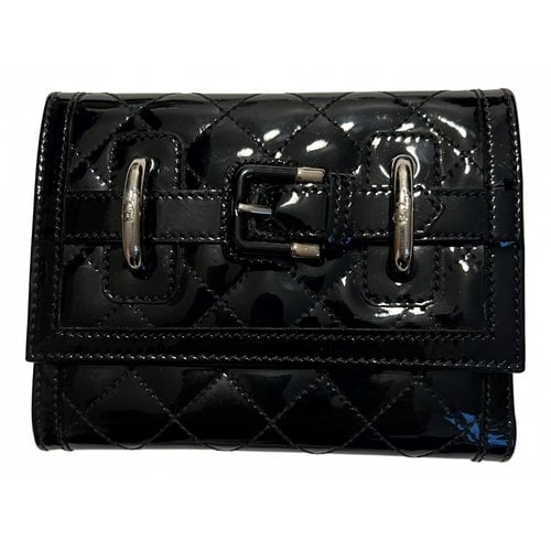 Pre-owned Burberry Patent Leather Wallet In Black