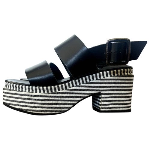 Pre-owned Barneys New York Leather Sandals In Black