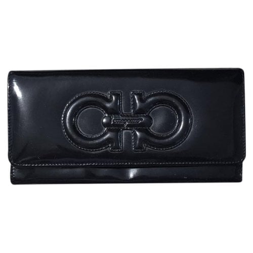 Pre-owned Ferragamo Wallet In Black