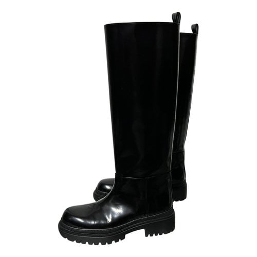Pre-owned Semicouture Leather Biker Boots In Black