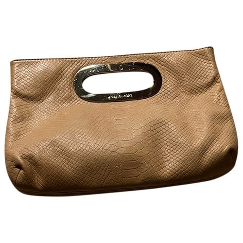 Pre-owned Michael Kors Leather Clutch Bag In Camel