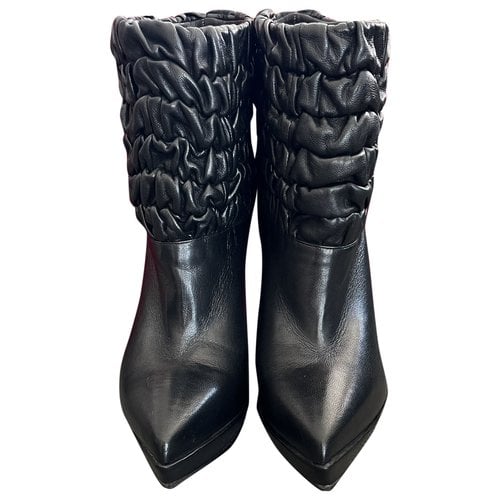 Pre-owned Rodo Leather Ankle Boots In Black