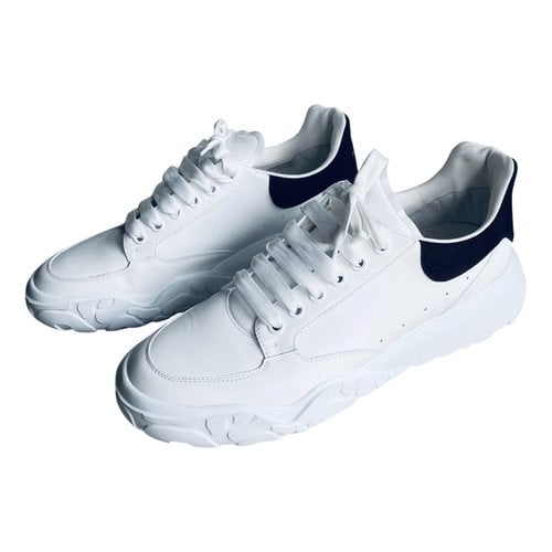 Pre-owned Alexander Mcqueen Leather Low Trainers In White