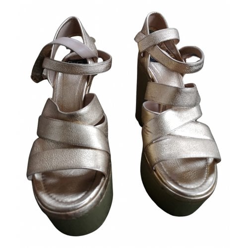 Pre-owned Dolce & Gabbana Leather Sandal In Silver