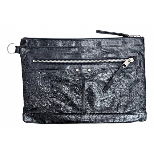 Pre-owned Balenciaga City Leather Clutch Bag In Black