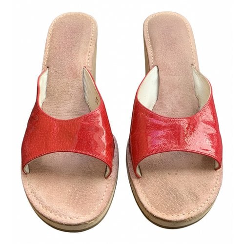 Pre-owned Max Mara Leather Mules In Red