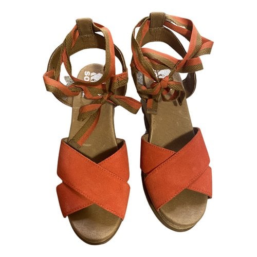 Pre-owned Sorel Sandals In Red