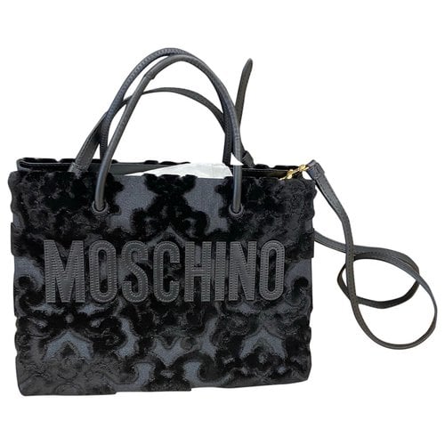 Pre-owned Moschino Crossbody Bag In Black