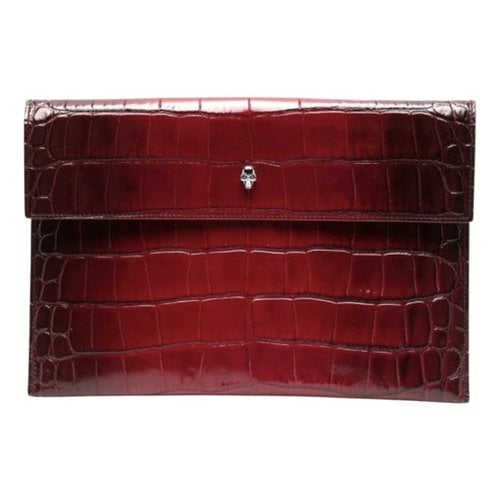Pre-owned Alexander Mcqueen Leather Clutch Bag In Burgundy