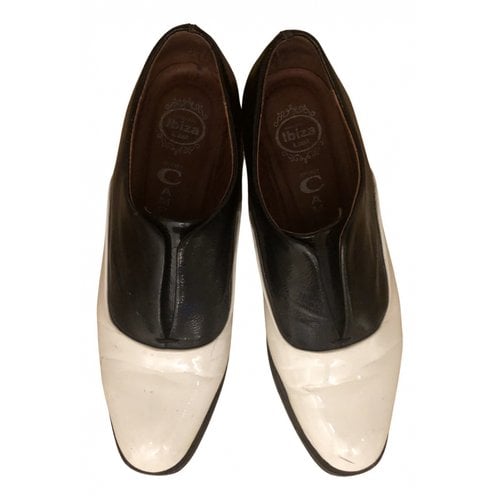 Pre-owned Jeffrey Campbell Patent Leather Flat In White
