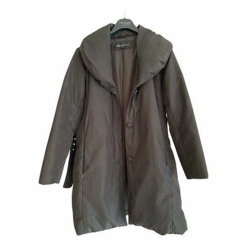 Pre-owned Kenneth Cole Puffer In Brown