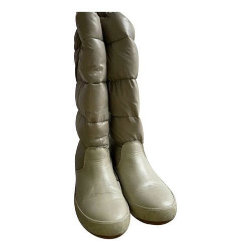 Pre-owned Moncler Leather Snow Boots In Beige