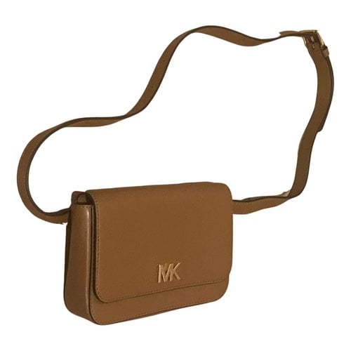 Pre-owned Michael Kors Leather Handbag In Camel