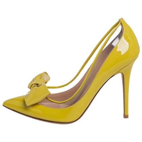 Pre-owned Valentino Garavani Patent Leather Flats In Yellow