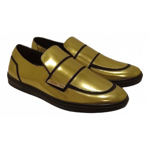 Pre-owned Jimmy Choo Patent Leather Flats In Gold