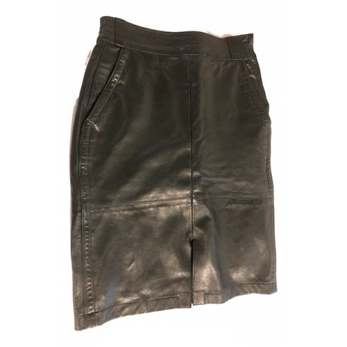 Pre-owned Versace Leather Skirt In Green