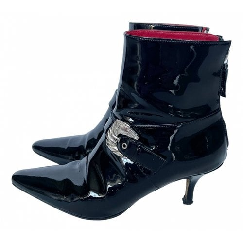 Pre-owned Dorateymur Patent Leather Ankle Boots In Black