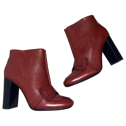 Pre-owned Tory Burch Leather Ankle Boots In Burgundy