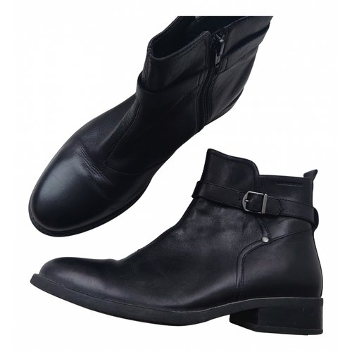 Pre-owned Vagabond Leather Ankle Boots In Black