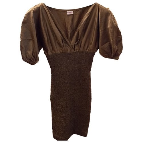 Pre-owned Byblos Silk Mid-length Dress In Gold
