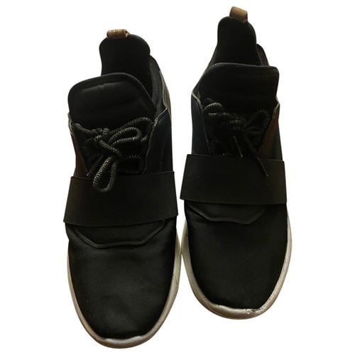 Pre-owned Kendall + Kylie Cloth Trainers In Black
