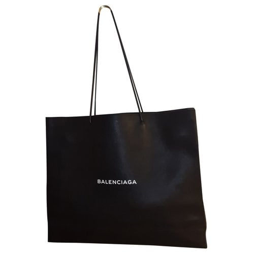 Pre-owned Balenciaga City Leather Travel Bag In Black