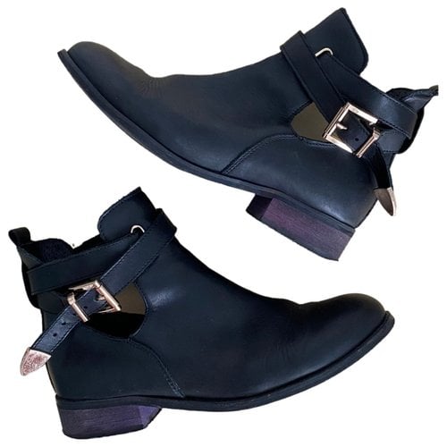 Pre-owned Understated Leather Leather Ankle Boots In Black