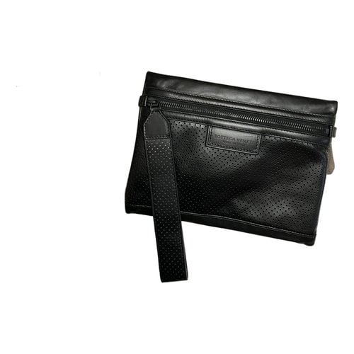 Pre-owned Bottega Veneta Leather Clutch Bag In Black