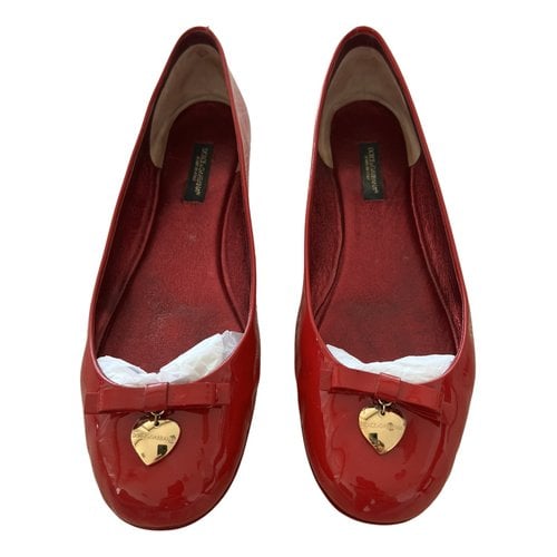 Pre-owned Dolce & Gabbana Patent Leather Ballet Flats In Red