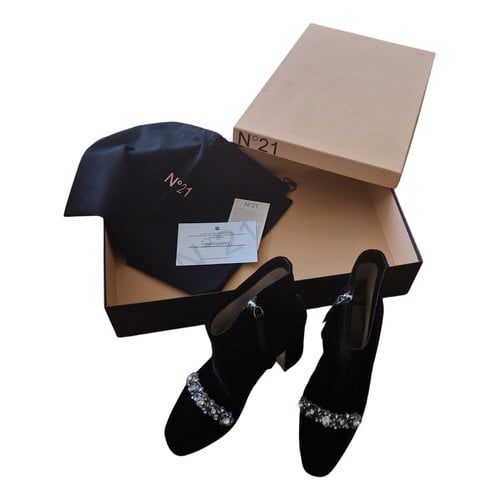 Pre-owned N°21 Velvet Ankle Boots In Black