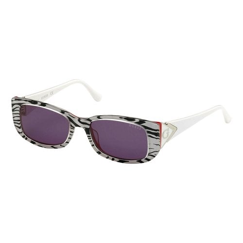 Pre-owned Guess Sunglasses In White