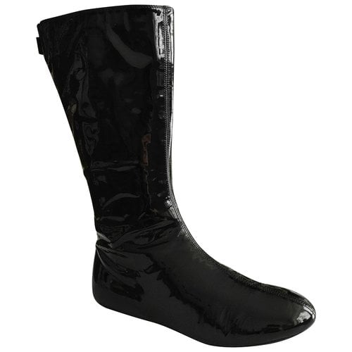 Pre-owned Burberry Patent Leather Boots In Black