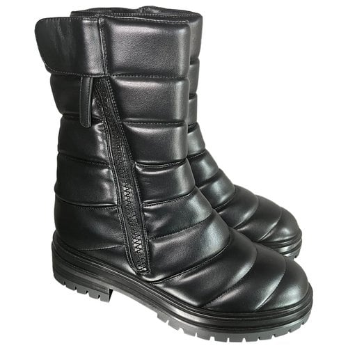 Pre-owned Gianvito Rossi Leather Snow Boots In Black