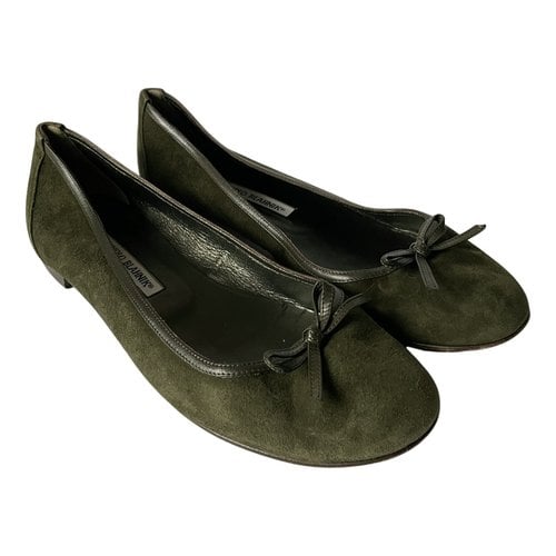 Pre-owned Manolo Blahnik Leather Ballet Flats In Green