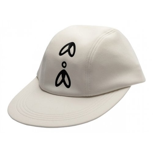 Pre-owned Issey Miyake Cap In White